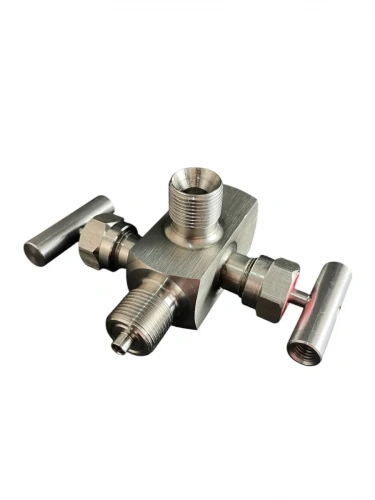 БКН2-36-12Х18Н10Т Блок клапанный 2-х вент. G1/2"(Н)/G1/2"(В)/М20х1,5(Н) УТ000017761